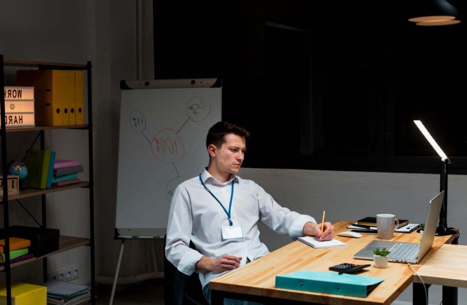 Büro von vorenquali in Dillenburg mit Blick auf Arbeitsplätze